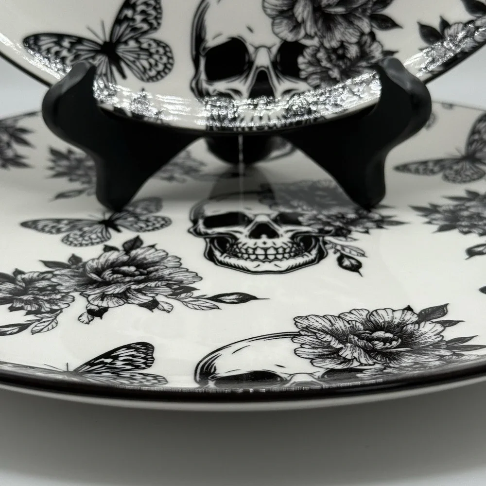 Zrike Brands Skull Flowers Butterfly Black White 10.5